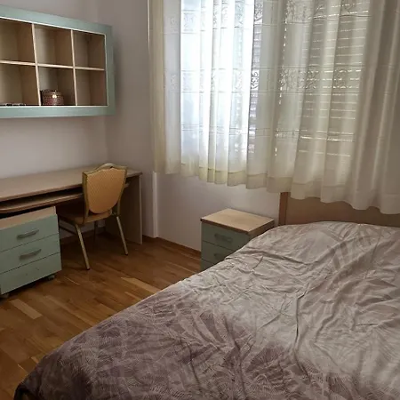 Capital Bruçi *